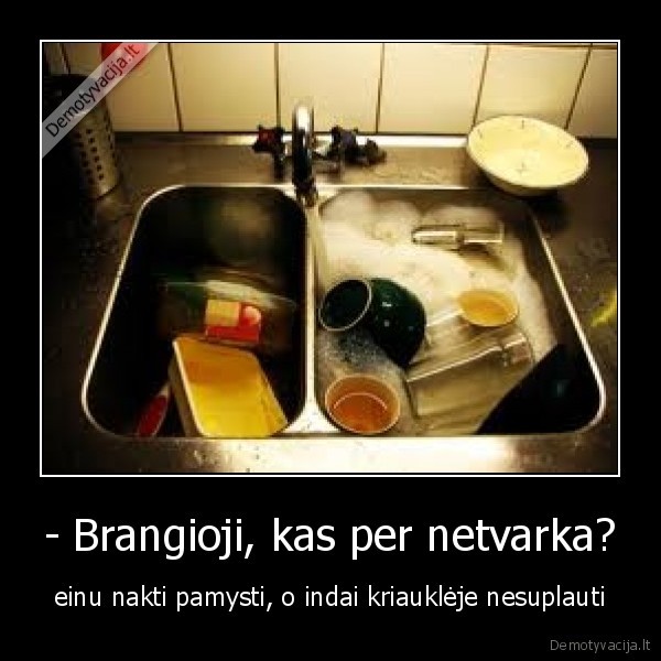 moteru,vieta,virtuvej