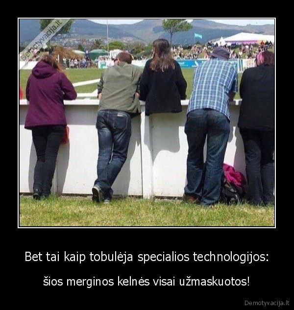 mergina,kelnes,kamufliazas