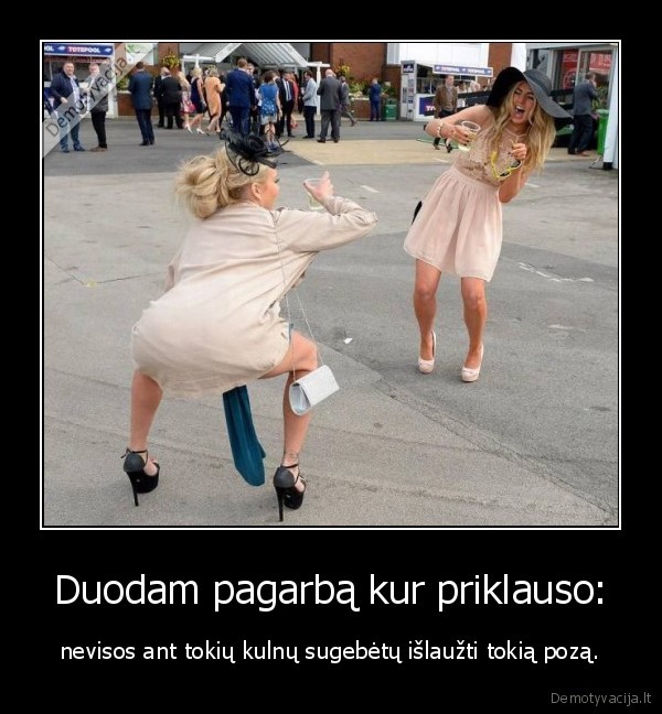 kulnai,kulniukai,batai,mergina,poza