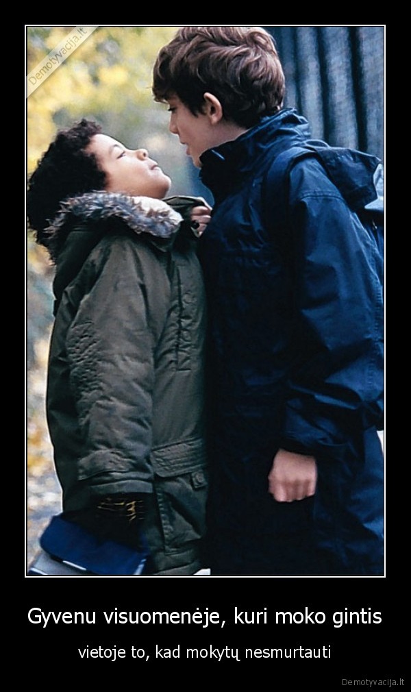 smurtas,gynyba,visuomene