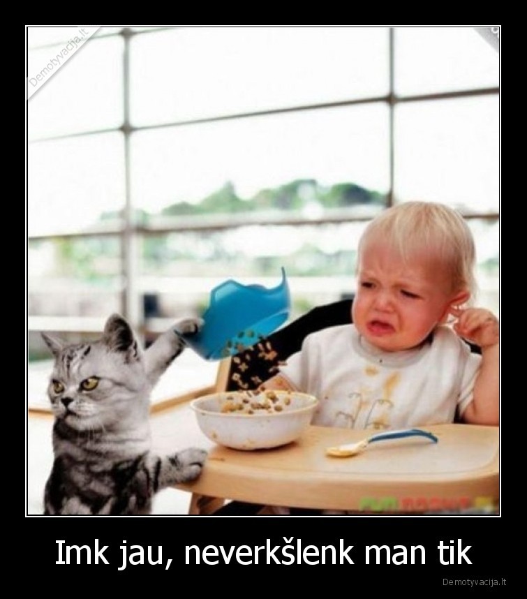 katinas,vaikas,verkia