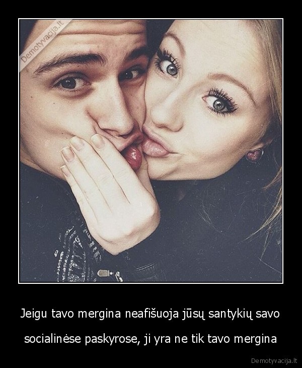 mergina,soc, tinklai