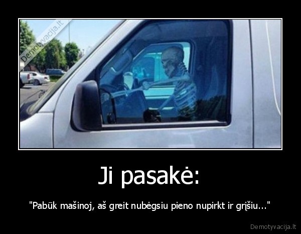 moterys,veluoja,skeletas