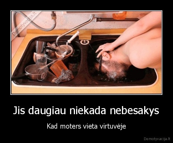 moteris, virtuveje,pikta, moteris