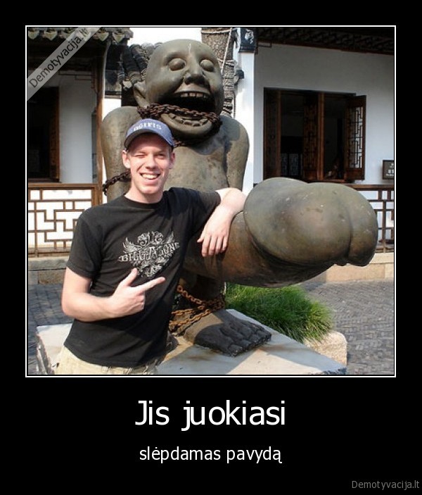 Jis juokiasi