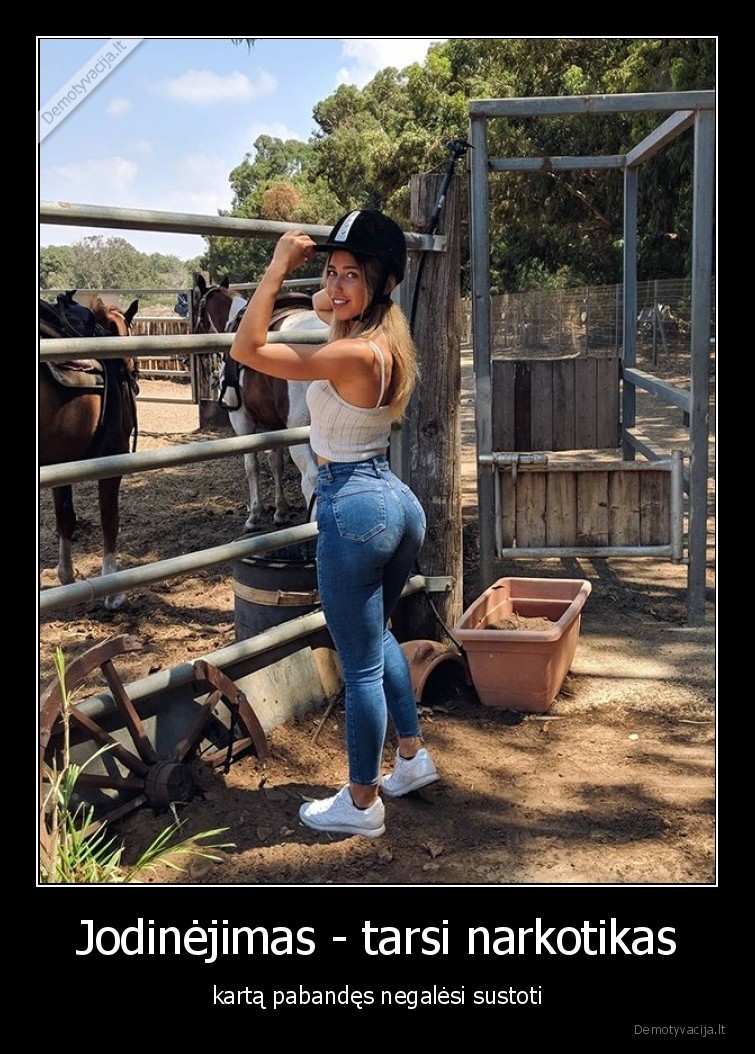 jodinejimas,zirgai,merginos,narkotikas