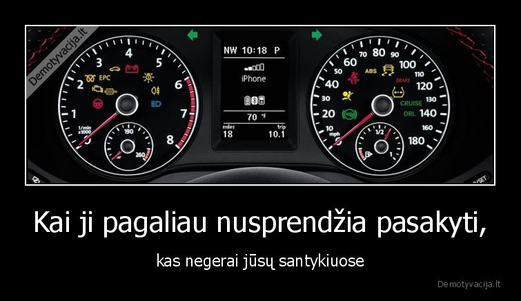 moterys,tyli,kaupiasi,kas,blogai