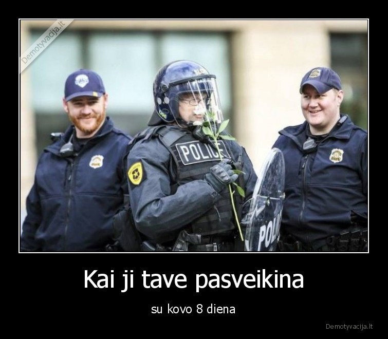 kovo,8,diena,geles,policija