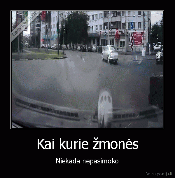 apdauzyta, masina,keliu, erelis