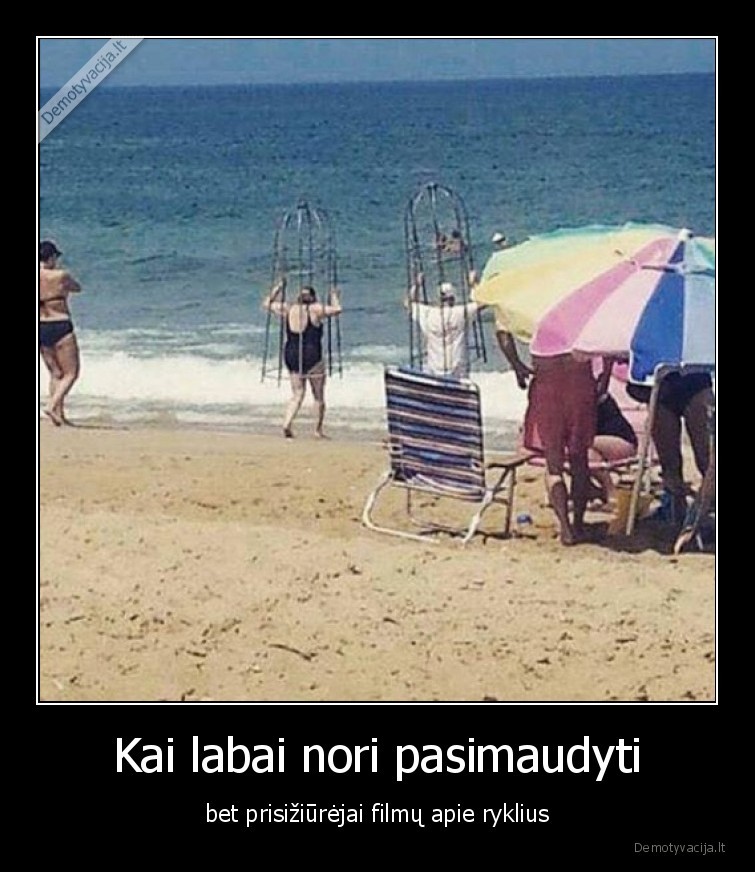 rykliai,maudytis,pliazas,zmones,maudosi,narvas