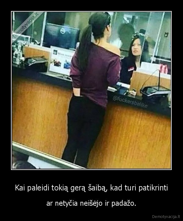 saiba,mergina,padazas