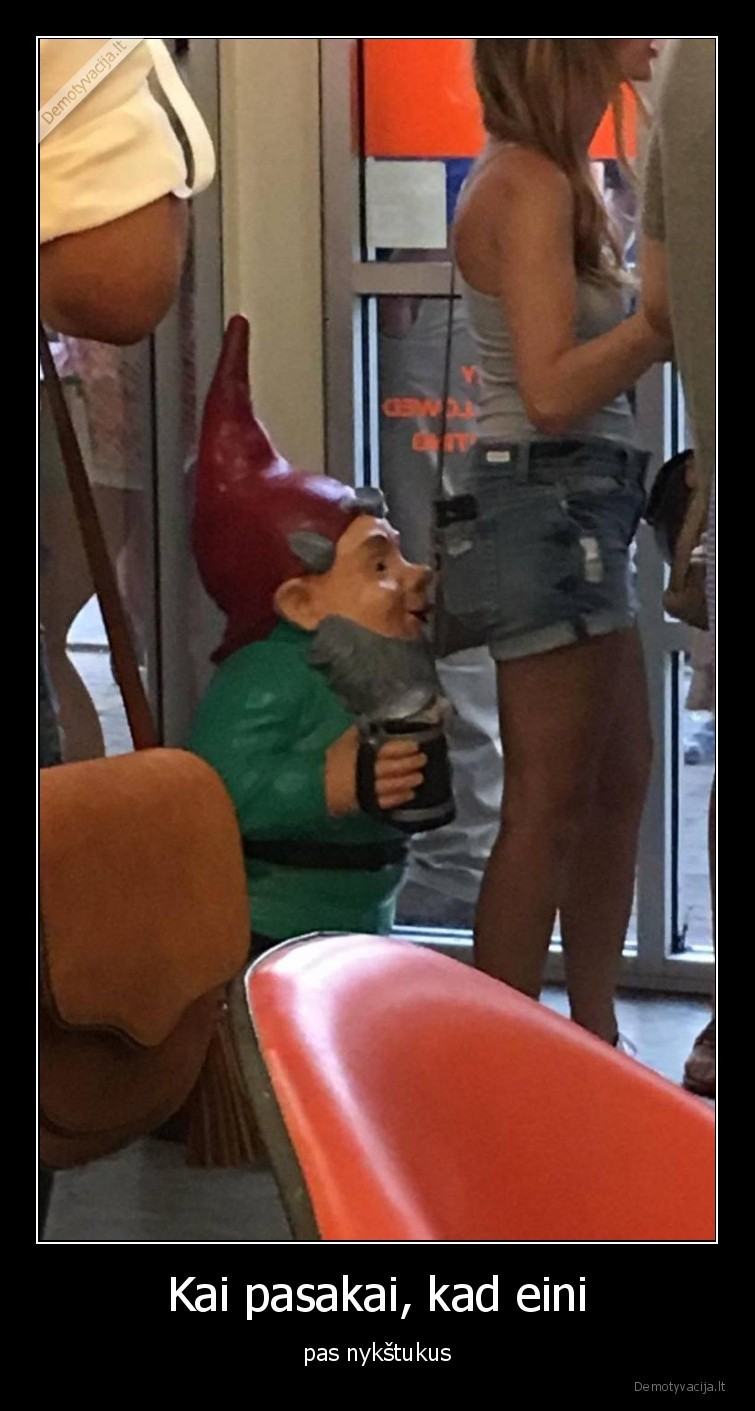 mergina,nykstukas,uosto