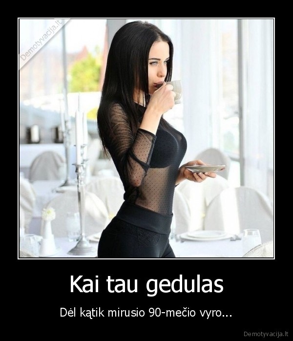 gedi,juodai, apsirengusi,nasle