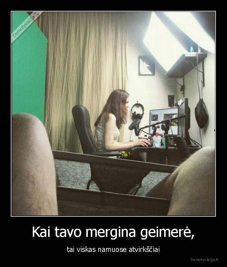 geimere,mergina,zaidimai,santykiai,kompiuteris,demesys,vyrai,moterys