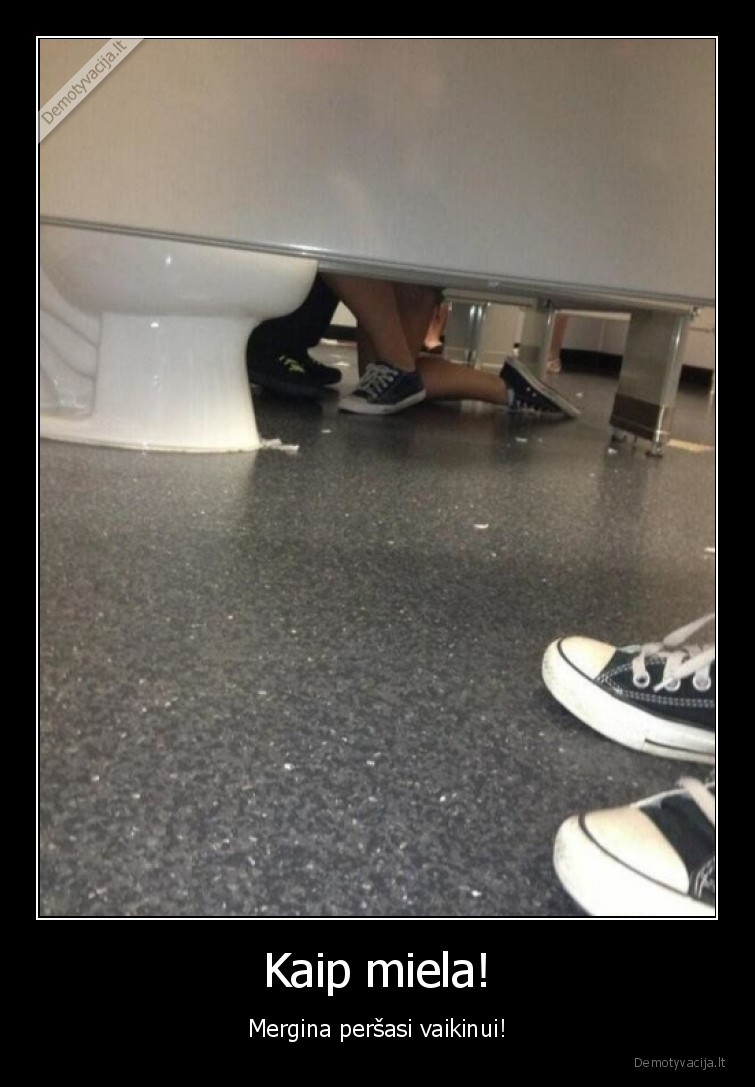 mergina,persasi,vaikinui,tualetas