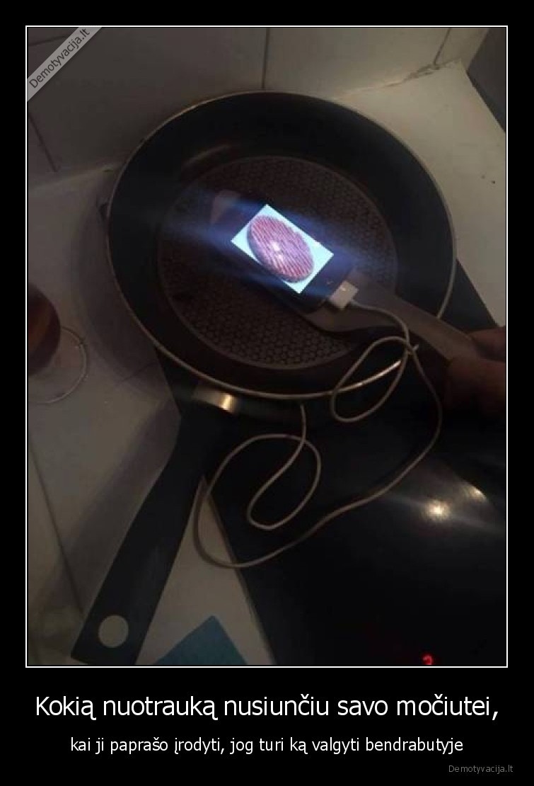 bendrabutis,maistas,tevai,mociute