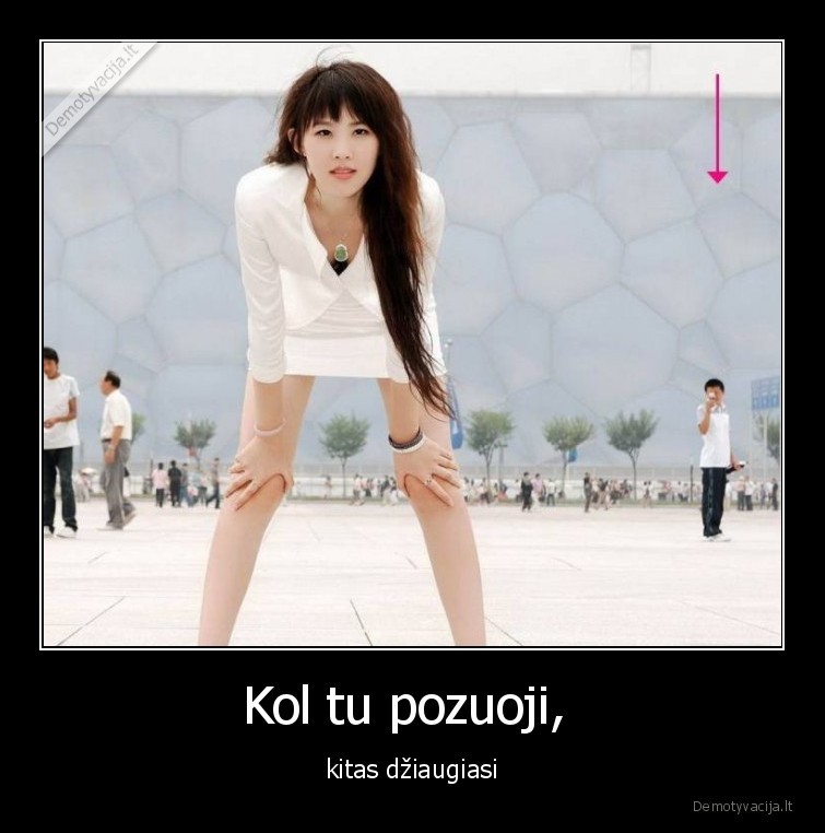 mergina,vyras,pozuoja