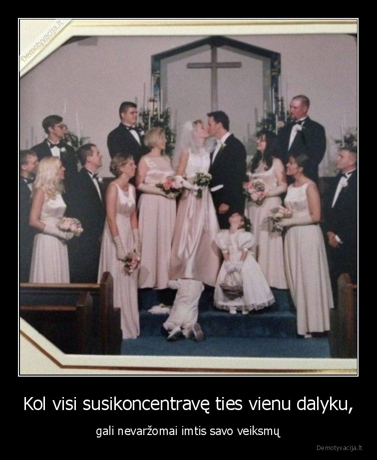 veiksmai,vestuves,vaikas,suknele