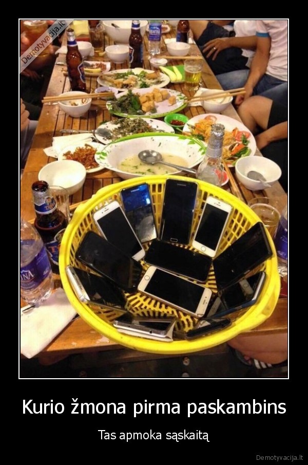 ideja,vyrai, bare,telefonai