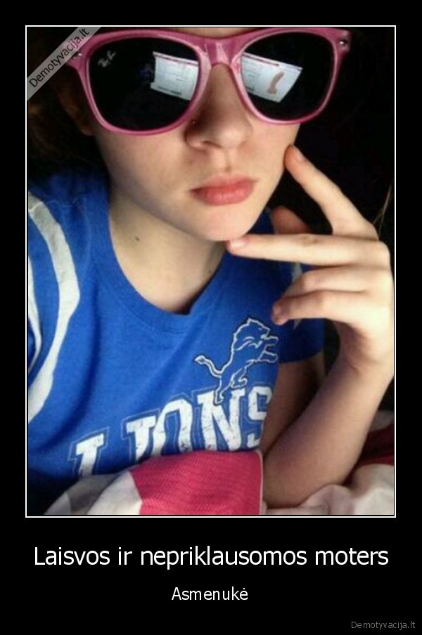 selfie,atspindys, akiniuose,dildo