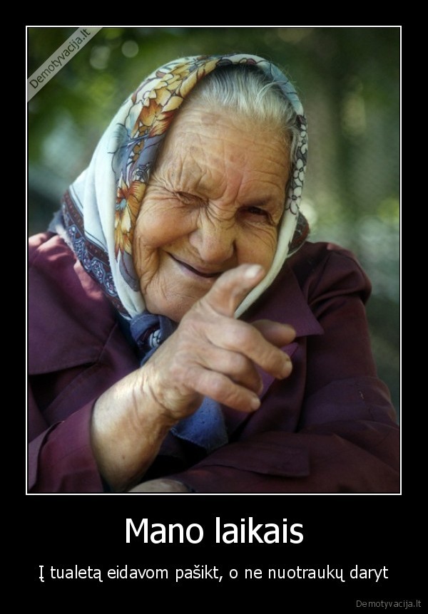 mociute,pozavimas, pries, veidrodi,tualetas