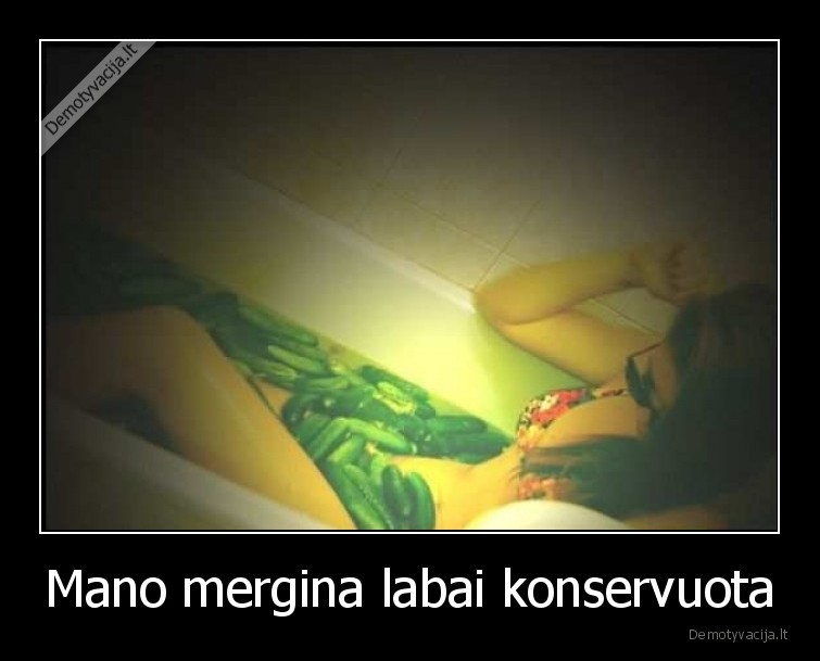 konservuoti,agurkai,konservuota,mergina