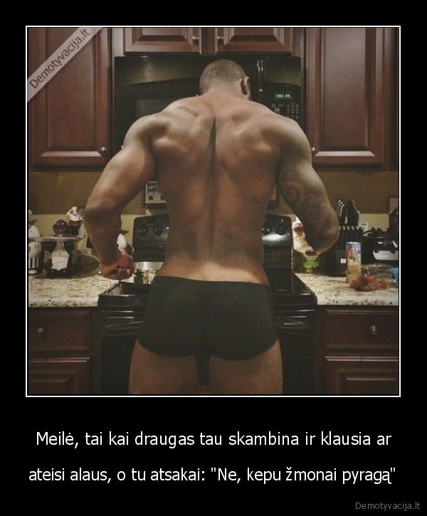 pyragas,vyras, virtuveje