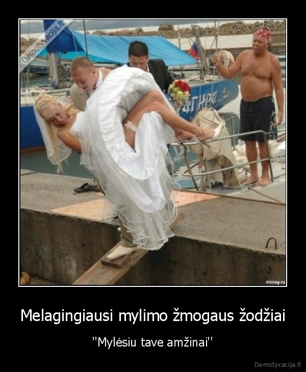 o,skiriasi,po,triju,metu,del, nenuleisto,unitazo,dangcio