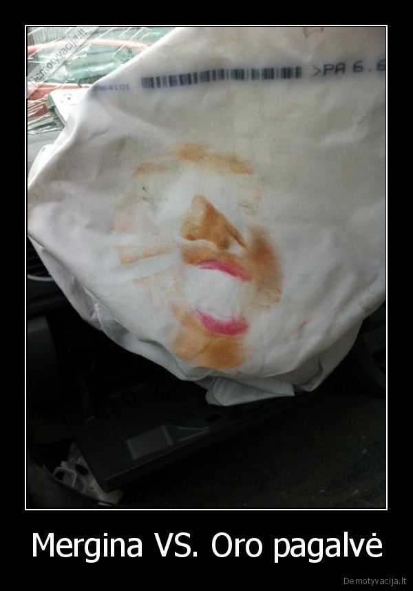 Mergina VS. Oro pagalvė