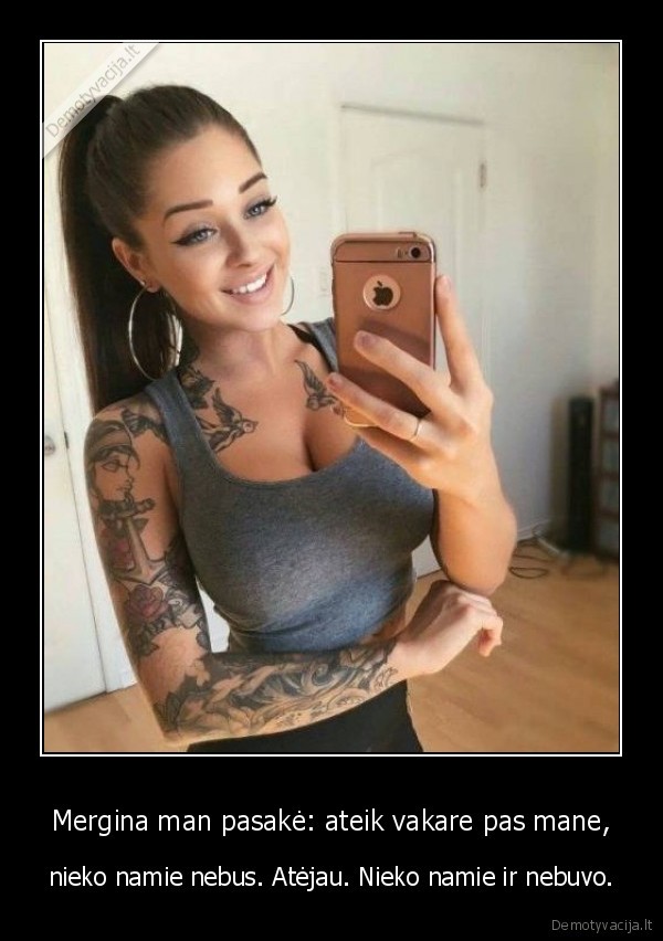 mergina,namai,tatuiruotes,vakaras