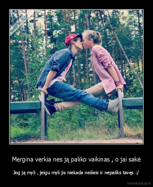 Mergina verkia nes ją paliko vaikinas , o jai sakė