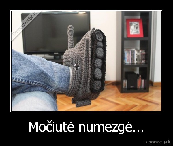 Močiutė numezgė...