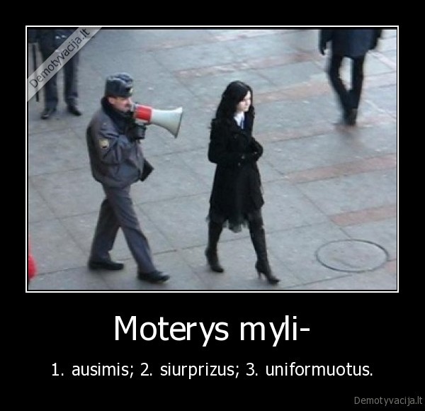 moterys, myli, ausimis,siurprizus,uniformuotus
