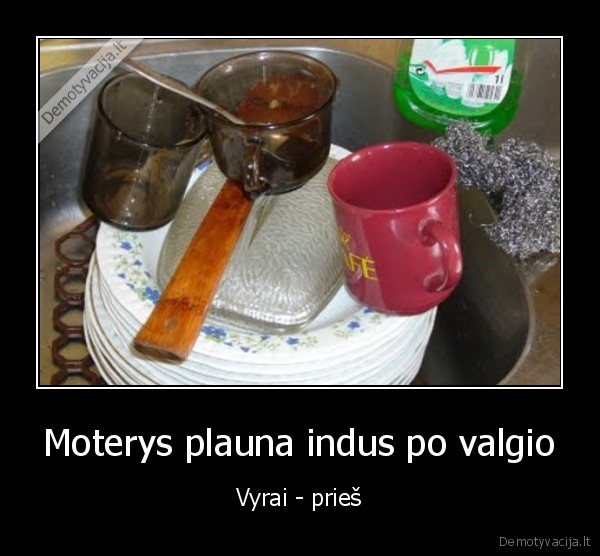 Moterys plauna indus po valgio