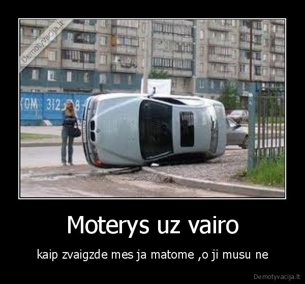 Moterys uz vairo