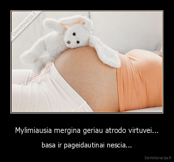 Mylimiausia mergina geriau atrodo virtuvei...