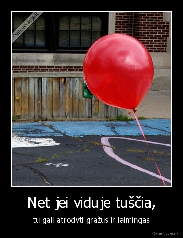 viduje, tuscia,tustybe,atrodyti, graziai,laimingai,tuscias,grazus,laimingas