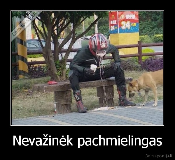 apsiveme,motociklininkas