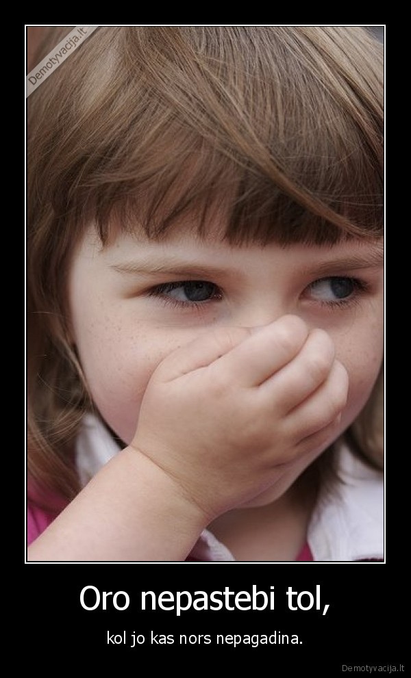 mergaite,uzsidengusi,nosi,kubilius,smirda