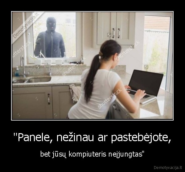 kompiuteris,mergina,plesikas