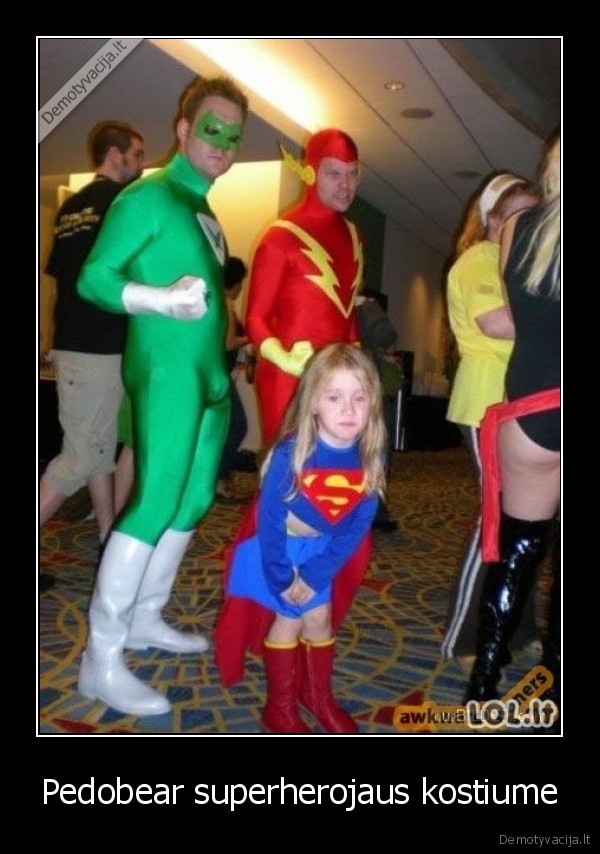 Pedobear superherojaus kostiume