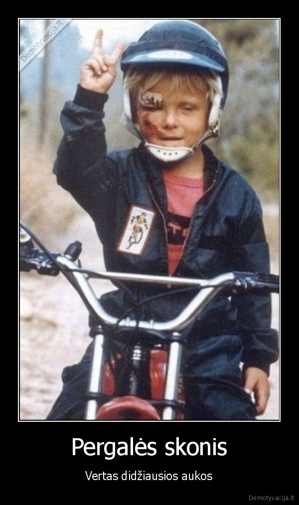 vaikas, laimejo,sumustas