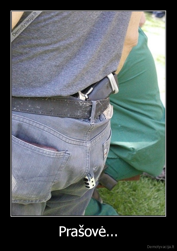 skyle, dzinsuose,skyle, uzpakalyje,sautuvo, vamzdis