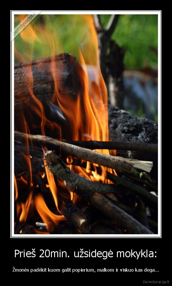 Prieš 20min. užsidegė mokykla: