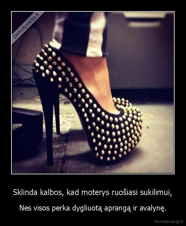 moterys,dygliuota,apranga,avalyne