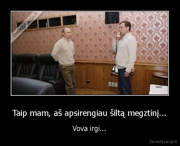 mama,skambina,megztinis