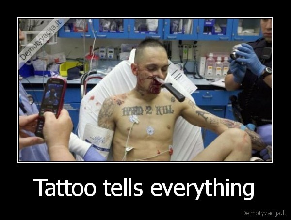 peilis, tatto, taturuote, veidas, kraujas, ziaurumas, sekme, ligonine, gyvybe