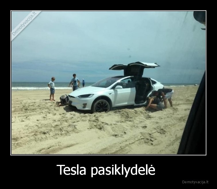 tesla,pasiklydo,pliazas