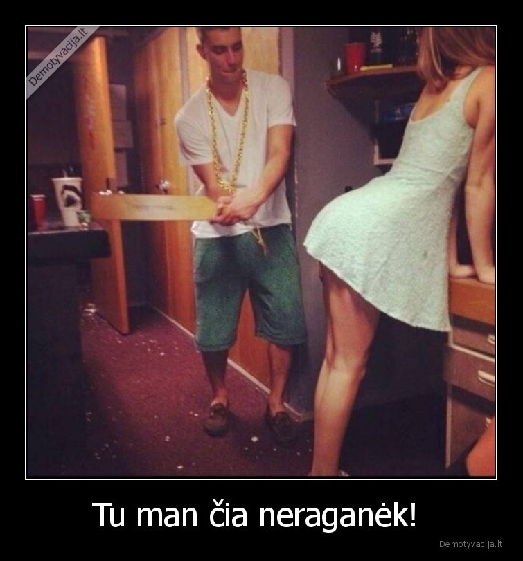 baudzia,mergina,uzpakalis