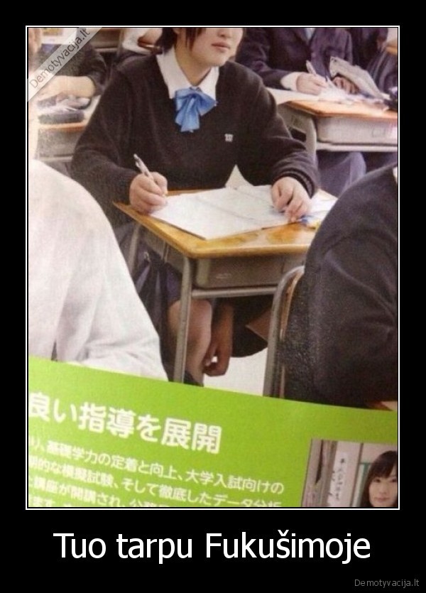 fukusima,mergaite, su, trimis, rankomis